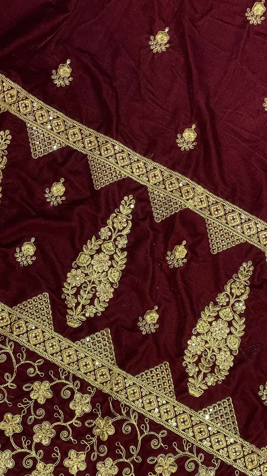 9000 EMBROIDERY VELVET